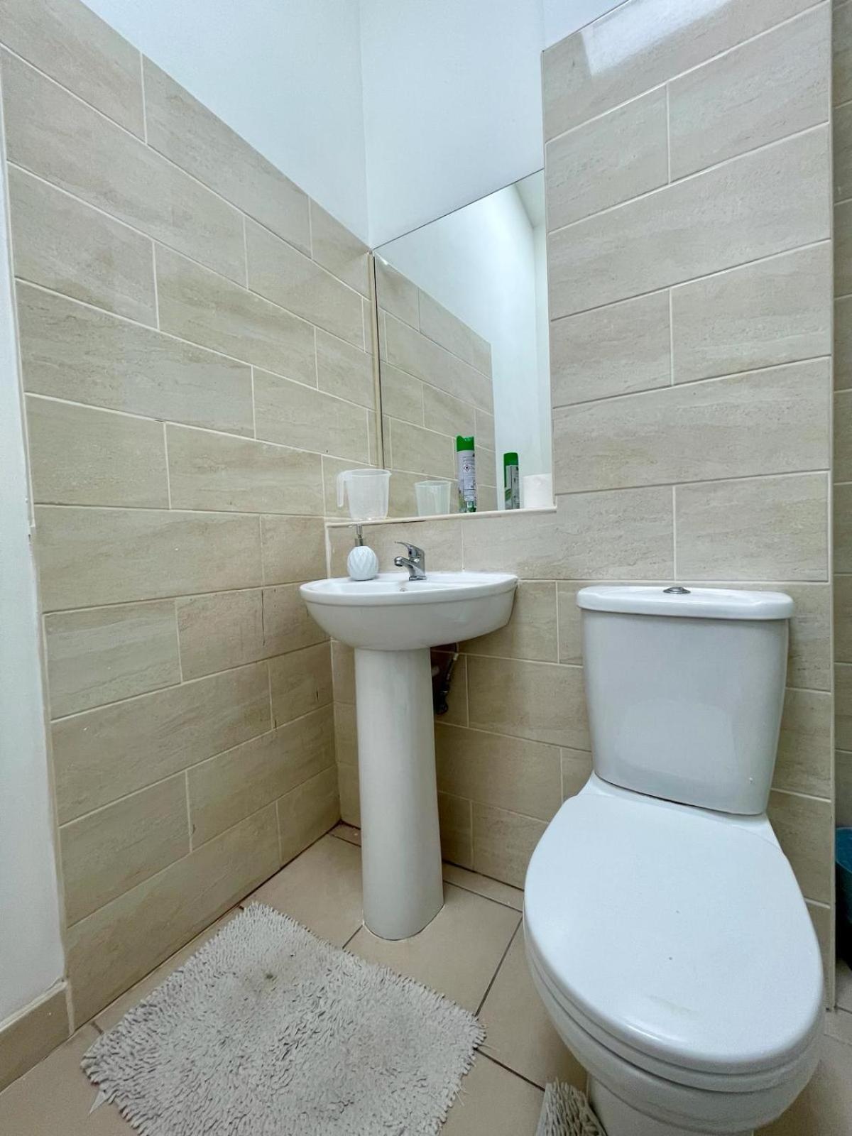 Homestays-Close To Coventry City And University I Free Parking I Wi-Fi Екстериор снимка