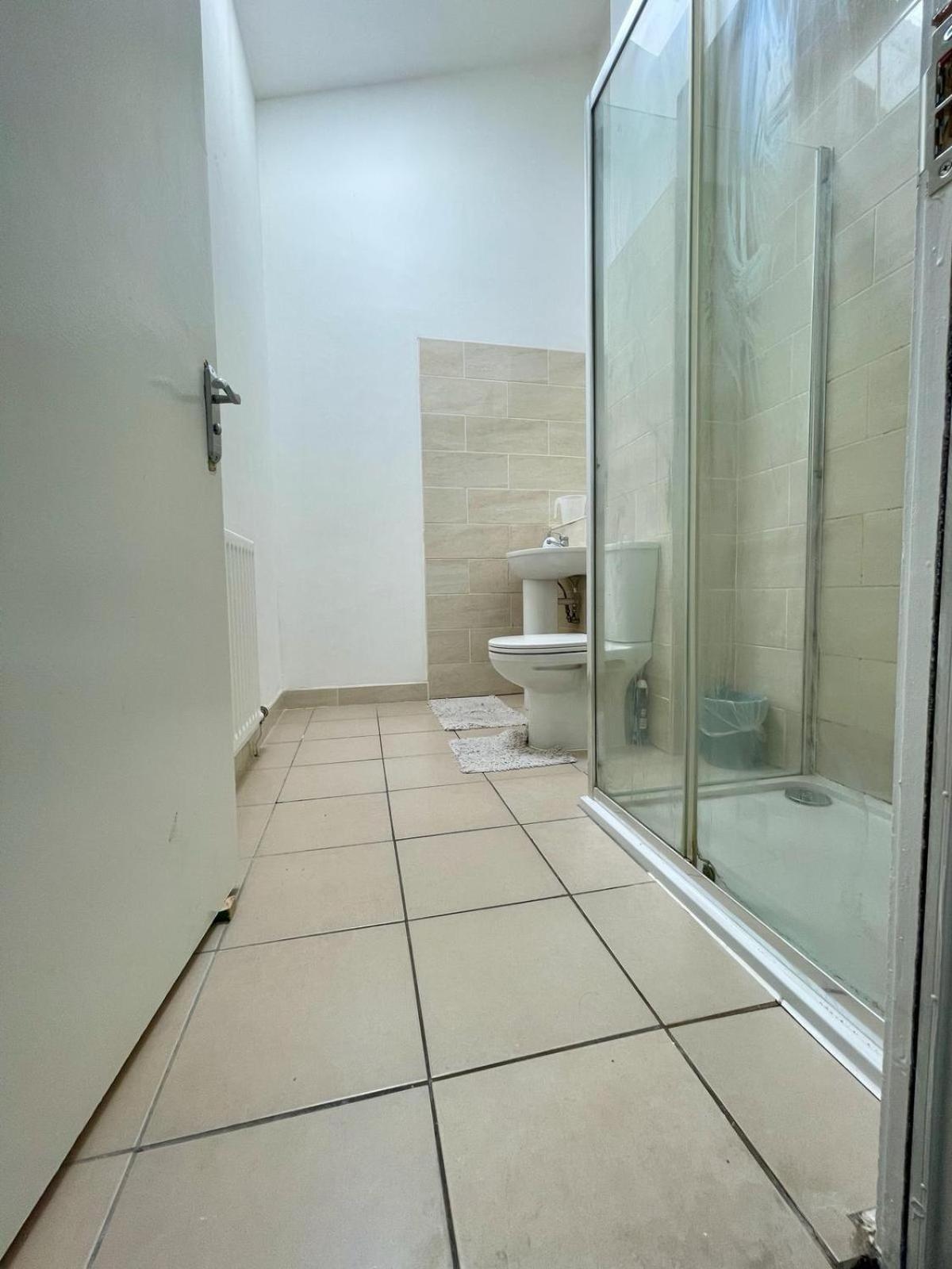 Homestays-Close To Coventry City And University I Free Parking I Wi-Fi Екстериор снимка